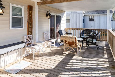 A home in Edisto Island