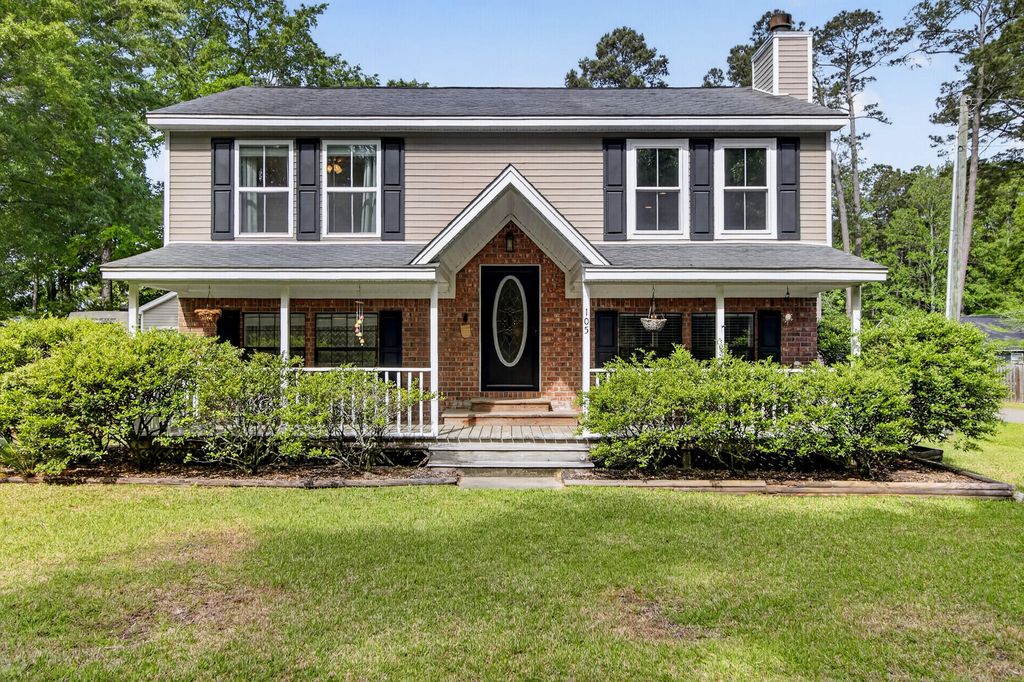 Photo of 105 Cantering Hills Lane, Summerville, SC 29483 (MLS # 26010643)