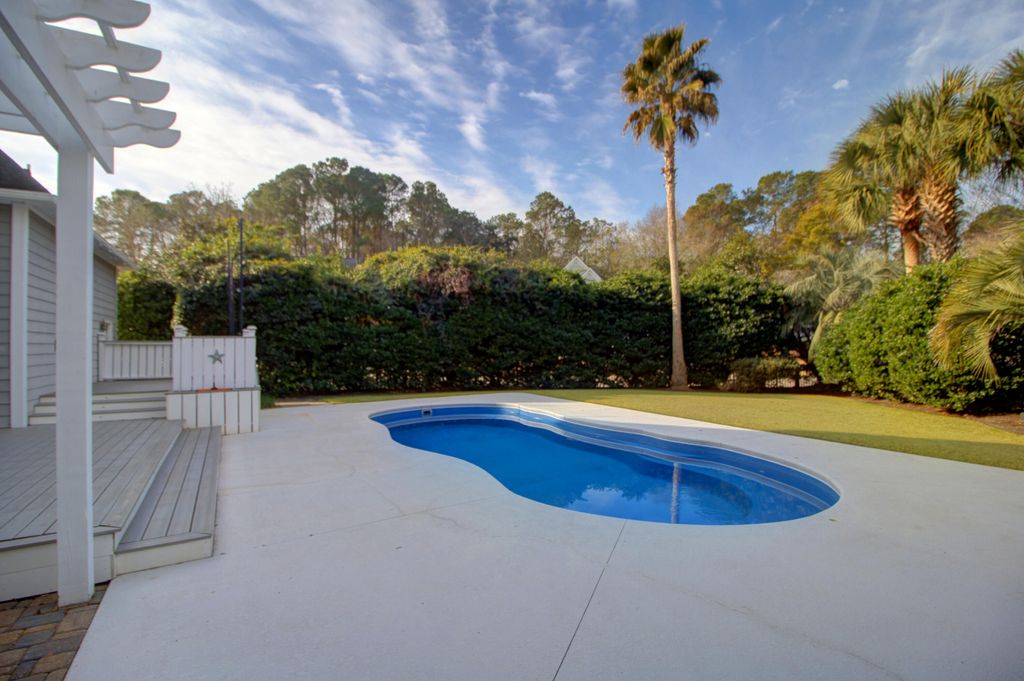 Photo of 1250 Abercorn, Mount Pleasant, SC 29466 (MLS # 26003193)