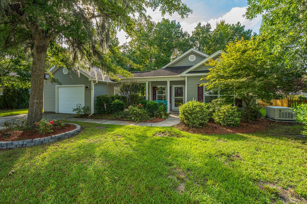 Photo of 110 Pacolet Street, Summerville, SC 29485 (MLS # 26025164)