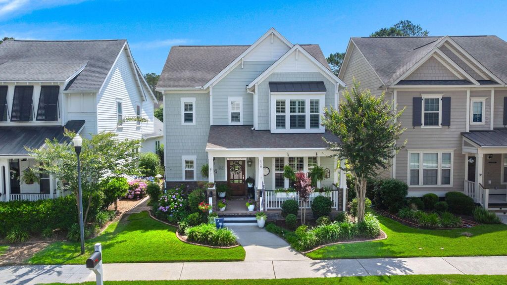 Photo of 178 Bateaux Drive, Summerville, SC 29483 (MLS # 26014761)