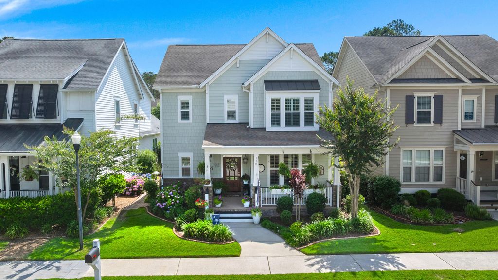 Photo of 178 Bateaux Drive, Summerville, SC 29483 (MLS # 26014761)