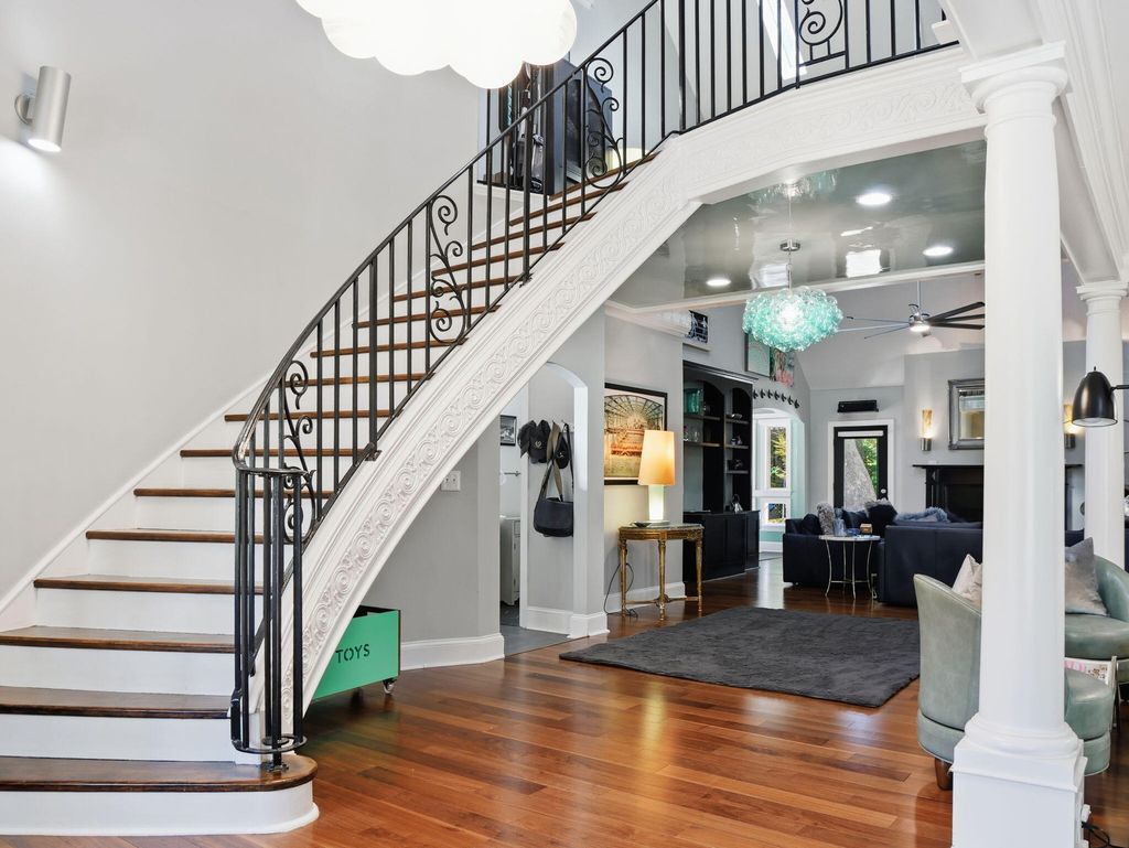 Photo of 121 Berkshire Drive, Charleston, SC 29492 (MLS # 25030767)