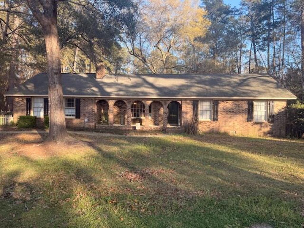 Photo of 101 Dorchester Lane, Saint George, SC 29477 (MLS # 26007210)