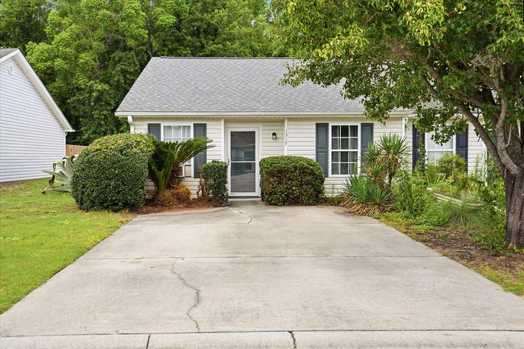 Photo of 1317 Pinnacle Lane, Charleston, SC 29412 (MLS # 26021883)