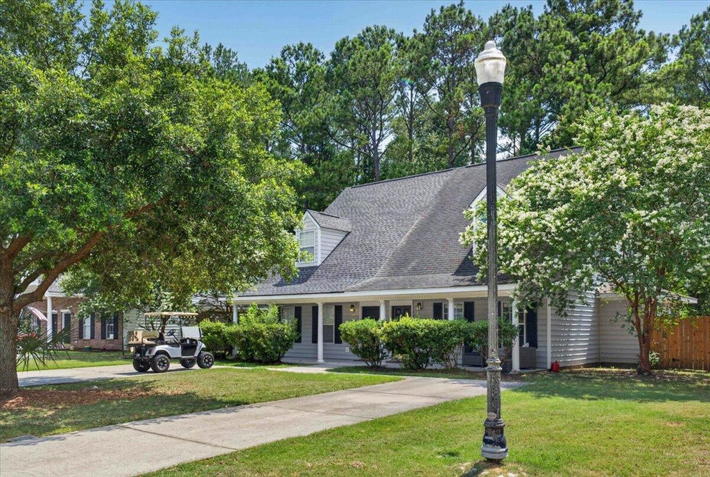 Photo of 2140 Kings Gate Lane, Mount Pleasant, SC 29466 (MLS # 26019617)