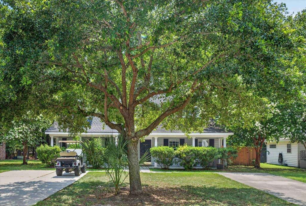 Photo of 2140 Kings Gate Lane, Mount Pleasant, SC 29466 (MLS # 26019617)