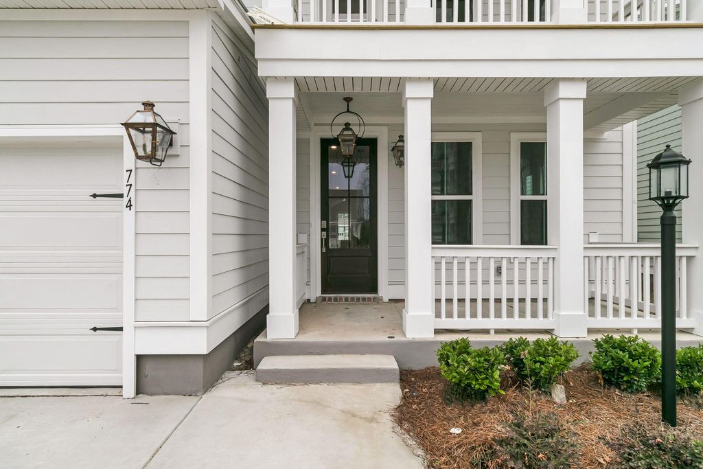 Photo of 774 Maynard Lane, Summerville, SC 29486 (MLS # 26012451)