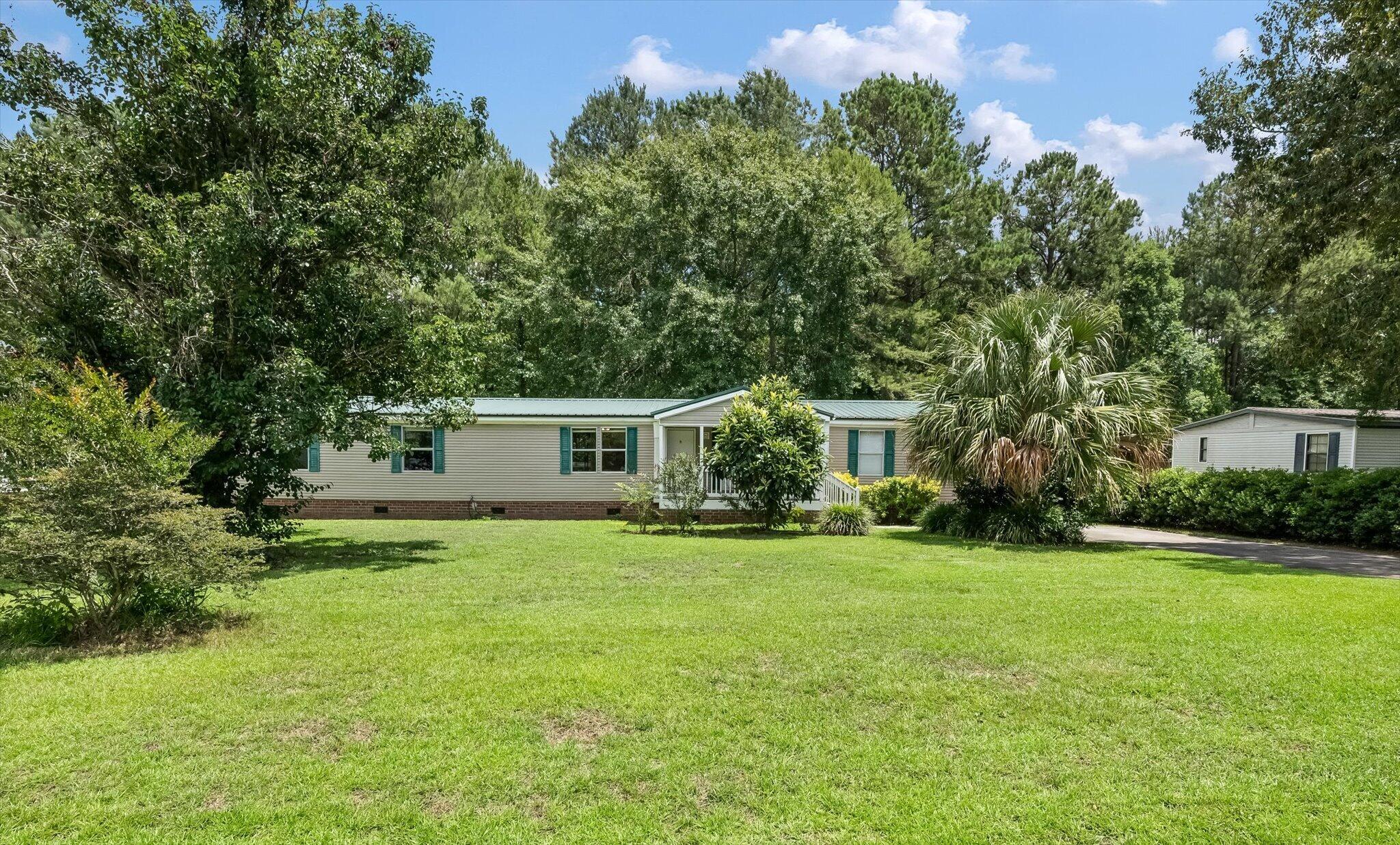 125 Fall Creek Boulevard