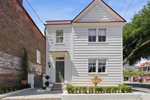 Photo of 55 Elizabeth Street, Charleston, SC 29403 (MLS # 26011422)