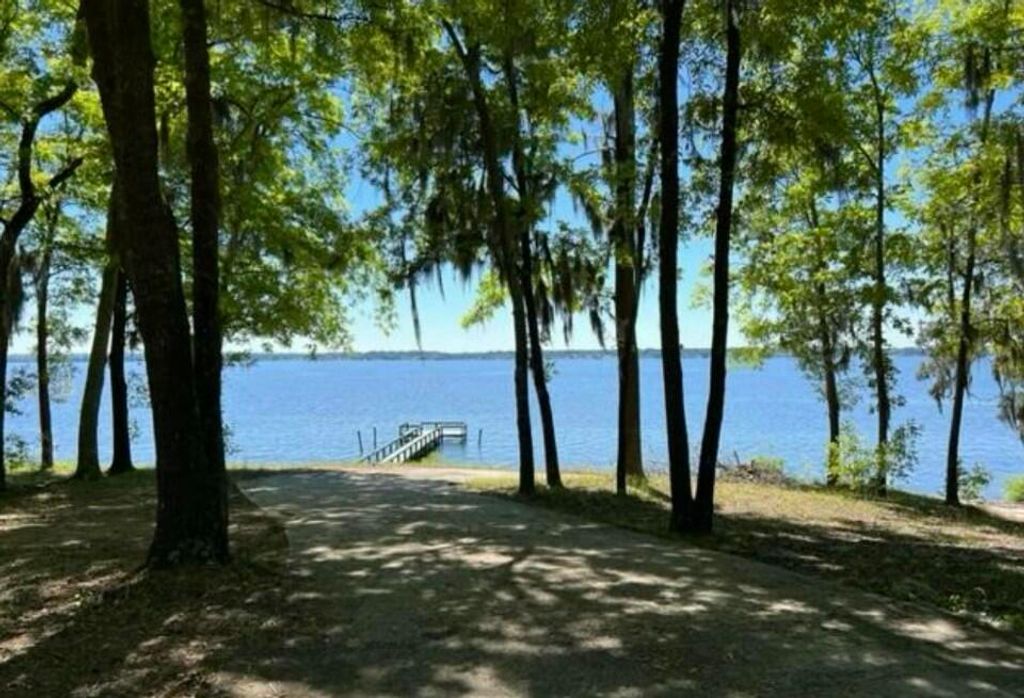 listing image 0