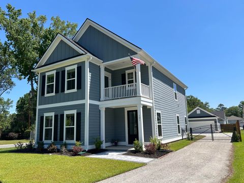 Photo of 101 Gray Pine Lane, Summerville, SC 29483 (MLS # 26013878)