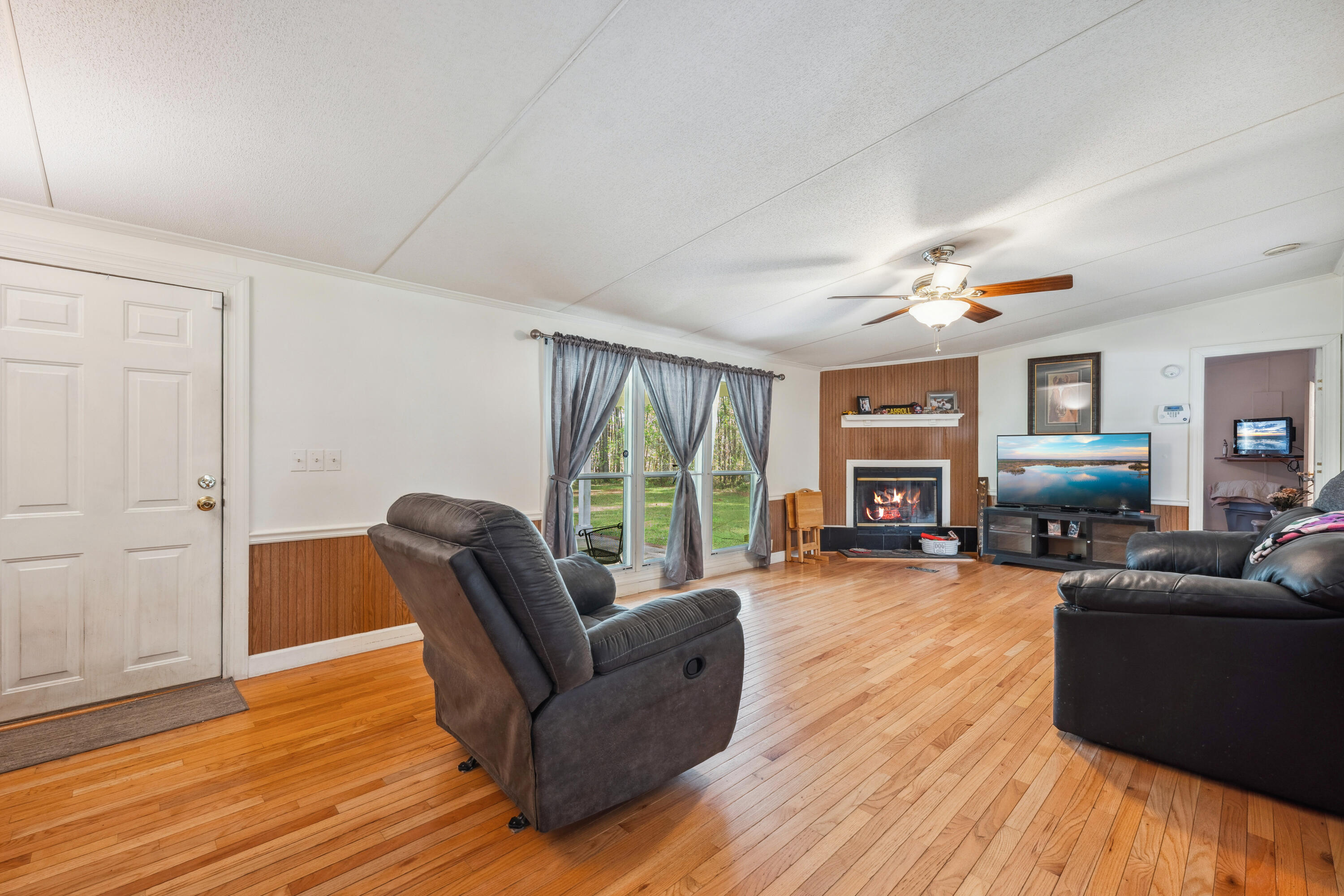 704 Feathers Lane