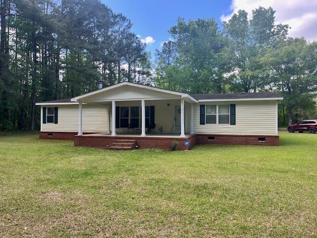 704 Feathers Lane