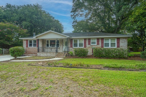 Photo of 1056 Woodside Drive, Charleston, SC 29412 (MLS # 26023997)