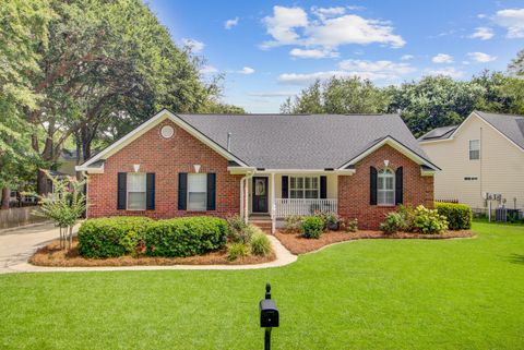 Photo of 512 Planters Trace Drive, Charleston, SC 29412 (MLS # 25021522)