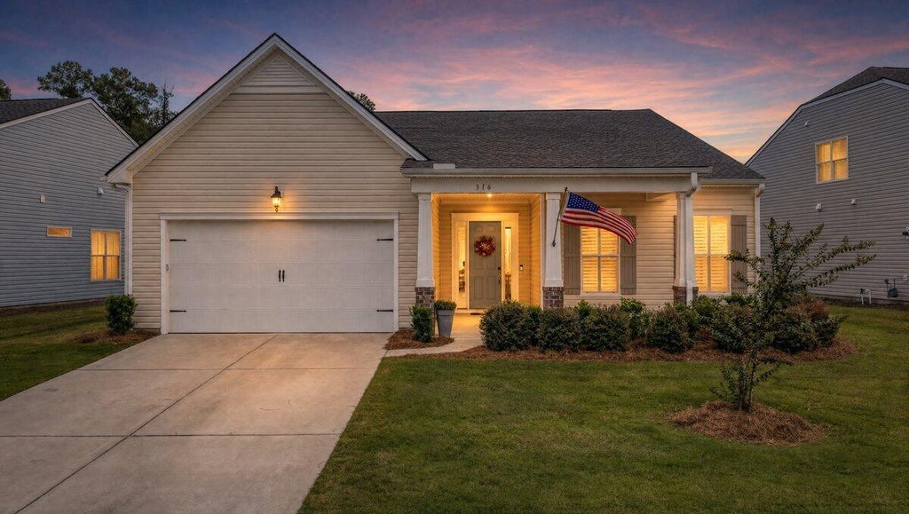 Photo of 316 Tupelo Lake Drive, Summerville, SC 29486 (MLS # 26028148)