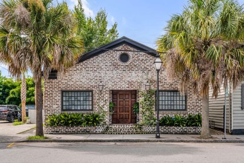 Photo of 65 Spring Street, Charleston, SC 29403 (MLS # 26003094)