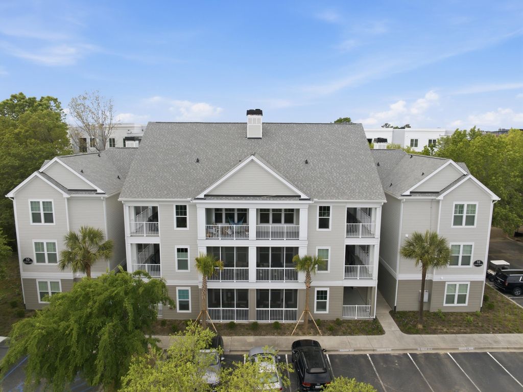 Photo of 130 River Landing Drive #10302, Charleston, SC 29492 (MLS # 26009779)