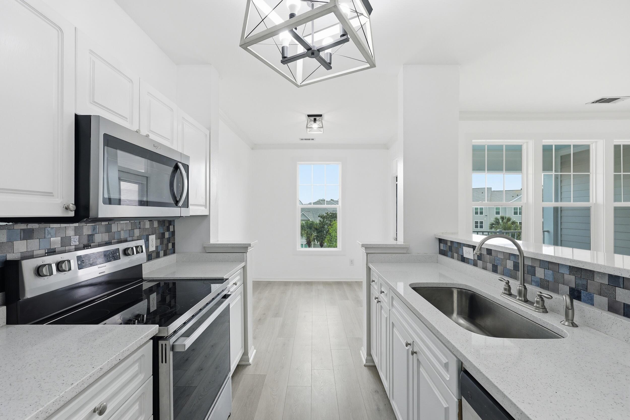 130 River Landing Drive 10302