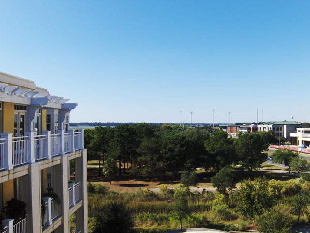 Photo of 5009 Old Bridgeview Lane #5009, Charleston, SC 29403 (MLS # 26010946)
