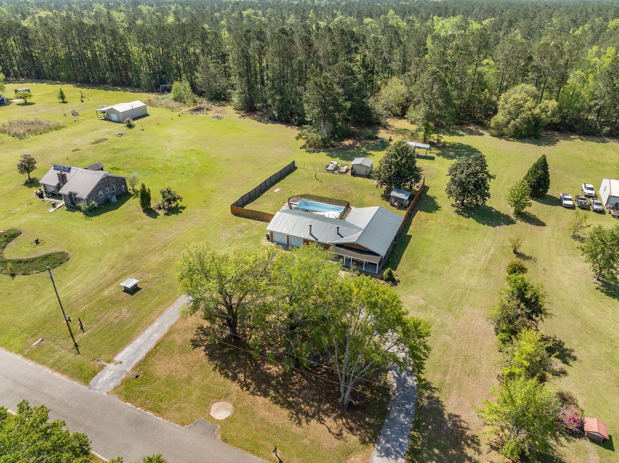 208 Mini Farm Road