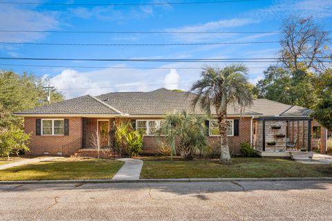 Photo of 4 9th Avenue, Charleston, SC 29403 (MLS # 25032281)