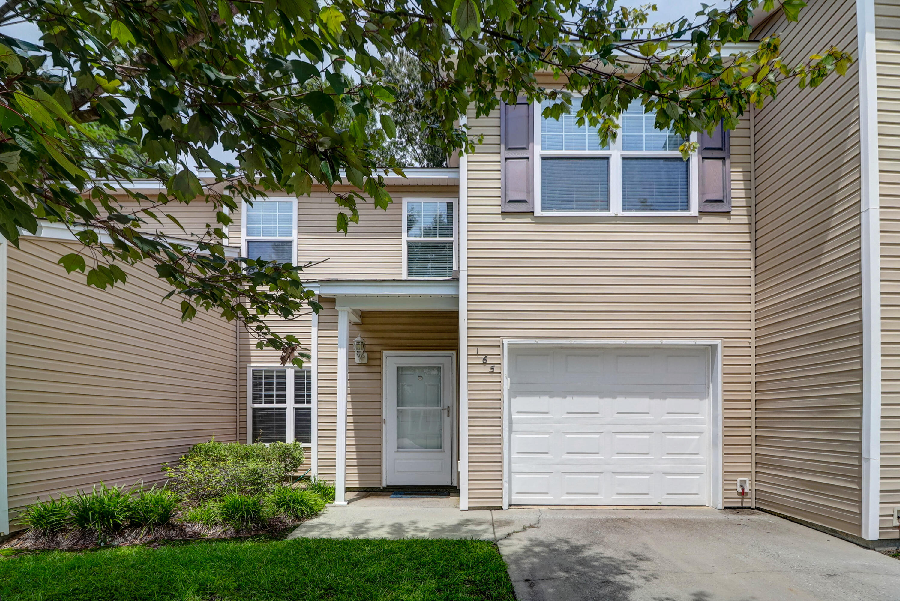 165 Grand Oaks Drive Drive