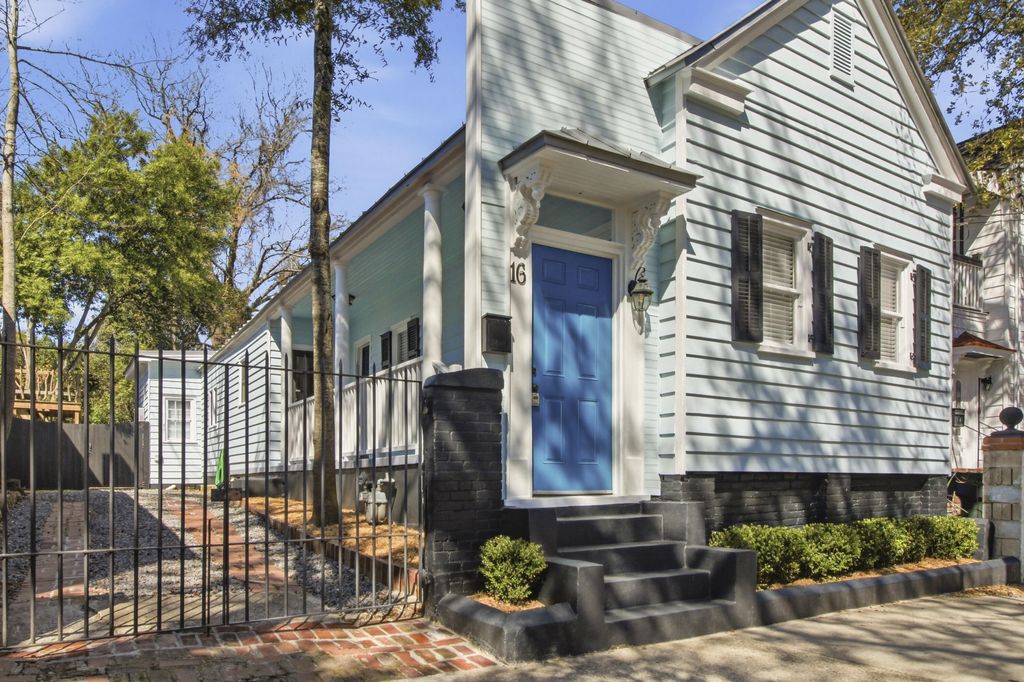 Photo of 16 Moultrie Street, Charleston, SC 29403 (MLS # 26004281)