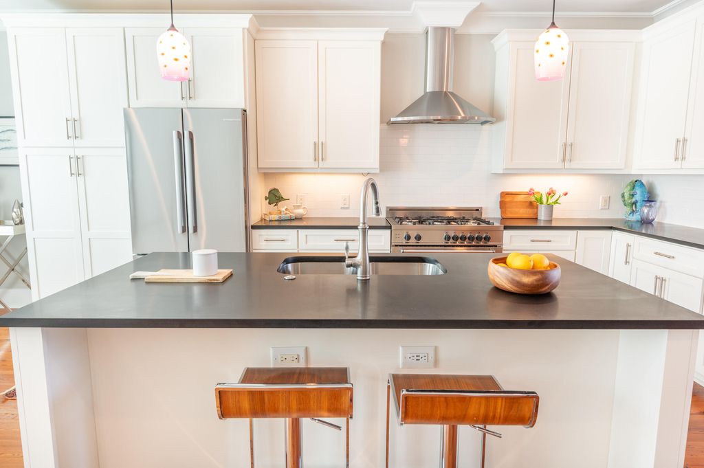 Photo of 155 Wingo Way #426, Mount Pleasant, SC 29464 (MLS # 25030119)