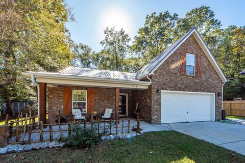 A home in Moncks Corner