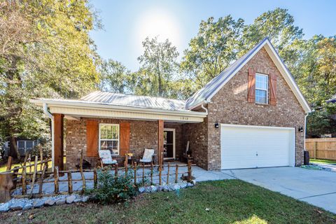 A home in Moncks Corner