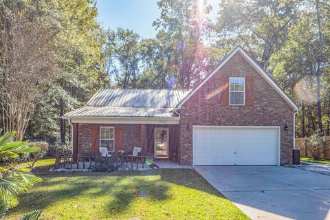 A home in Moncks Corner