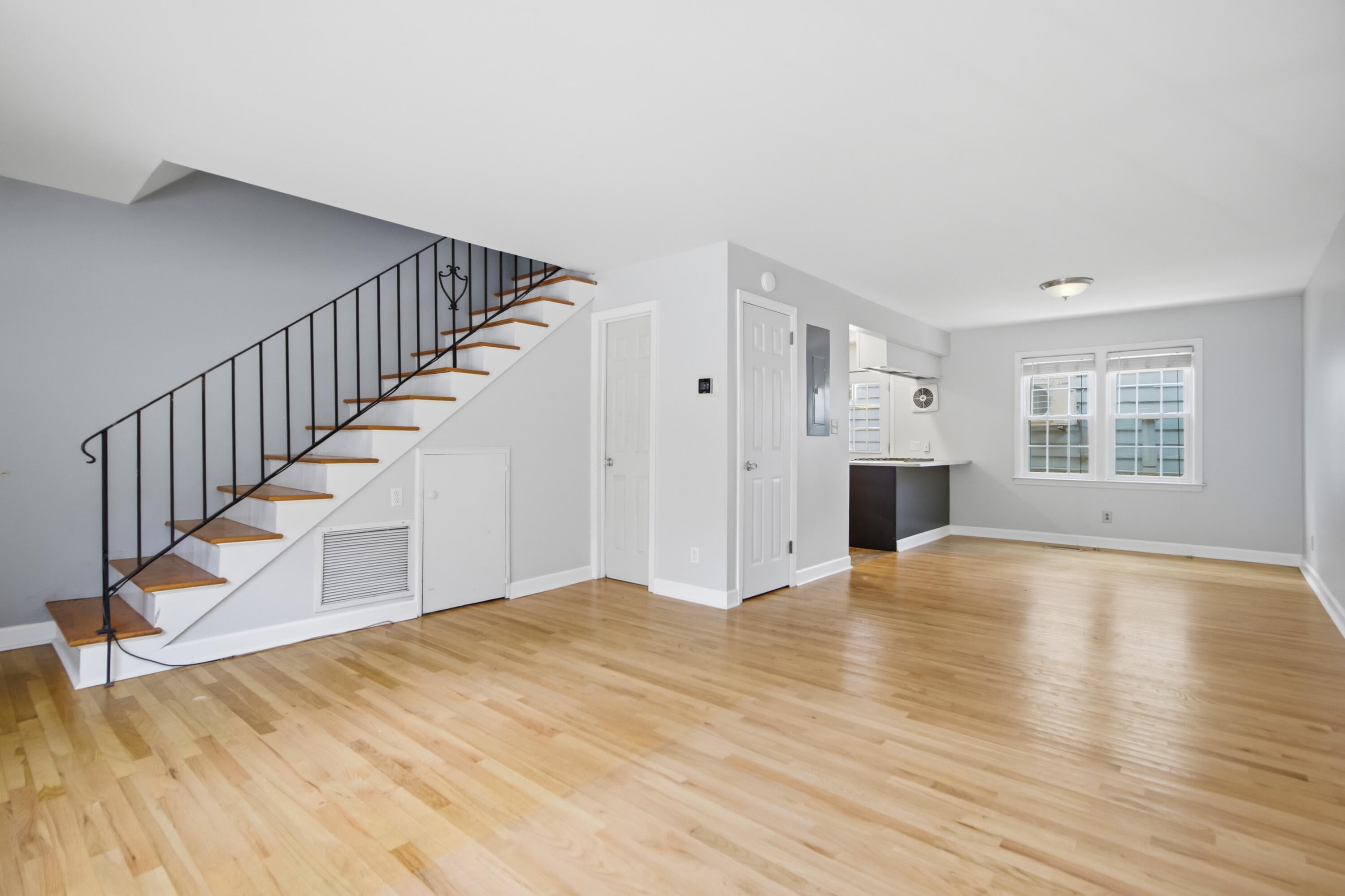 7 Doughty Street Apt B