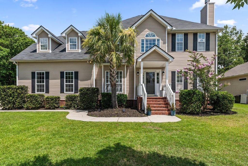 Photo of 1935 N Smokerise Way, Mount Pleasant, SC 29466 (MLS # 26014325)