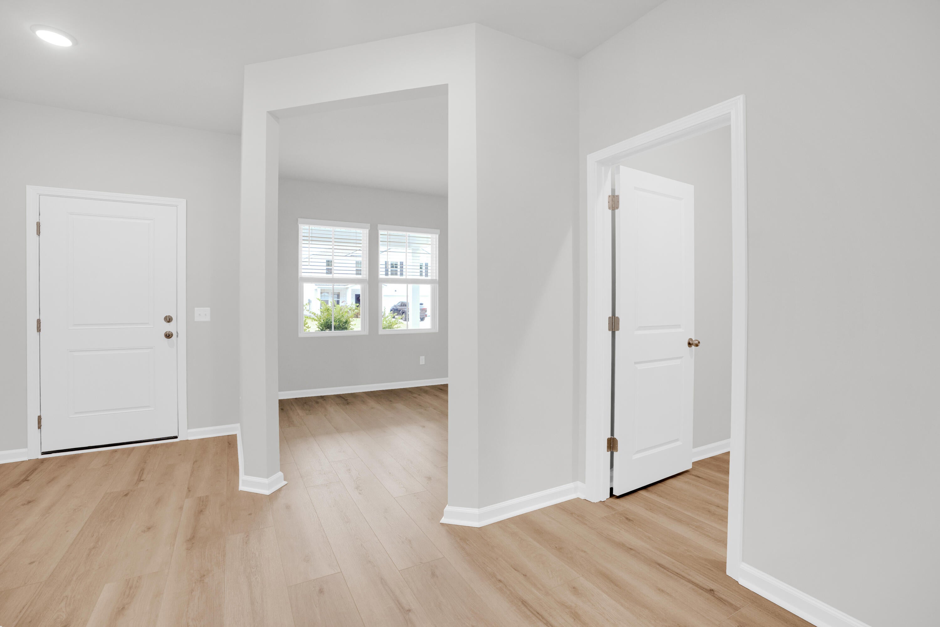 824 Meadowbrook Lane