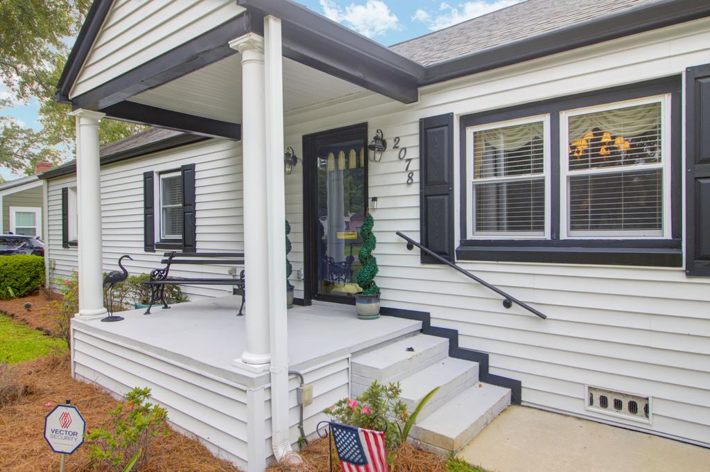 Photo of 2078 Saint James Drive, Charleston, SC 29412 (MLS # 25024859)