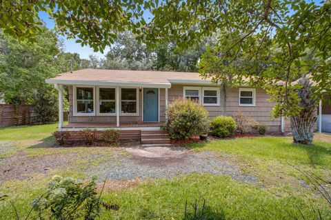 Photo of 2433 Lantern Street, Charleston, SC 29414 (MLS # 25025364)