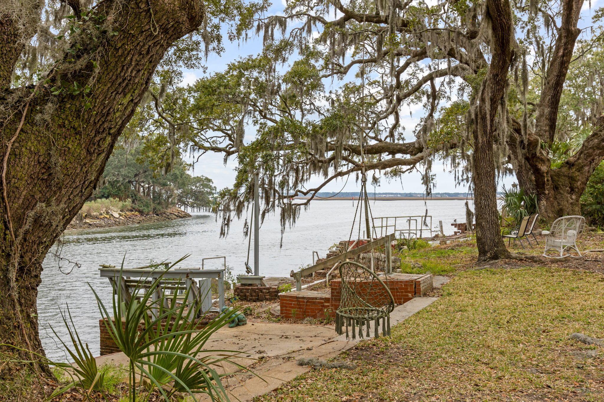 1363 S Edgewater Drive