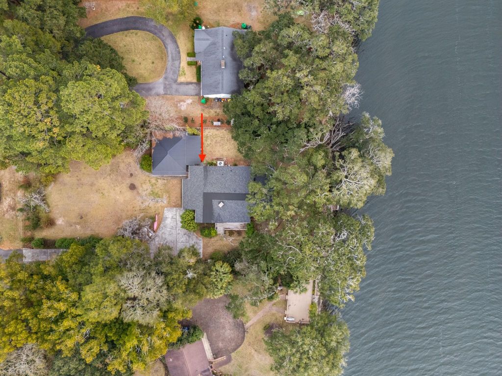 Photo of 1363 S Edgewater Drive, Charleston, SC 29407 (MLS # 26001633)