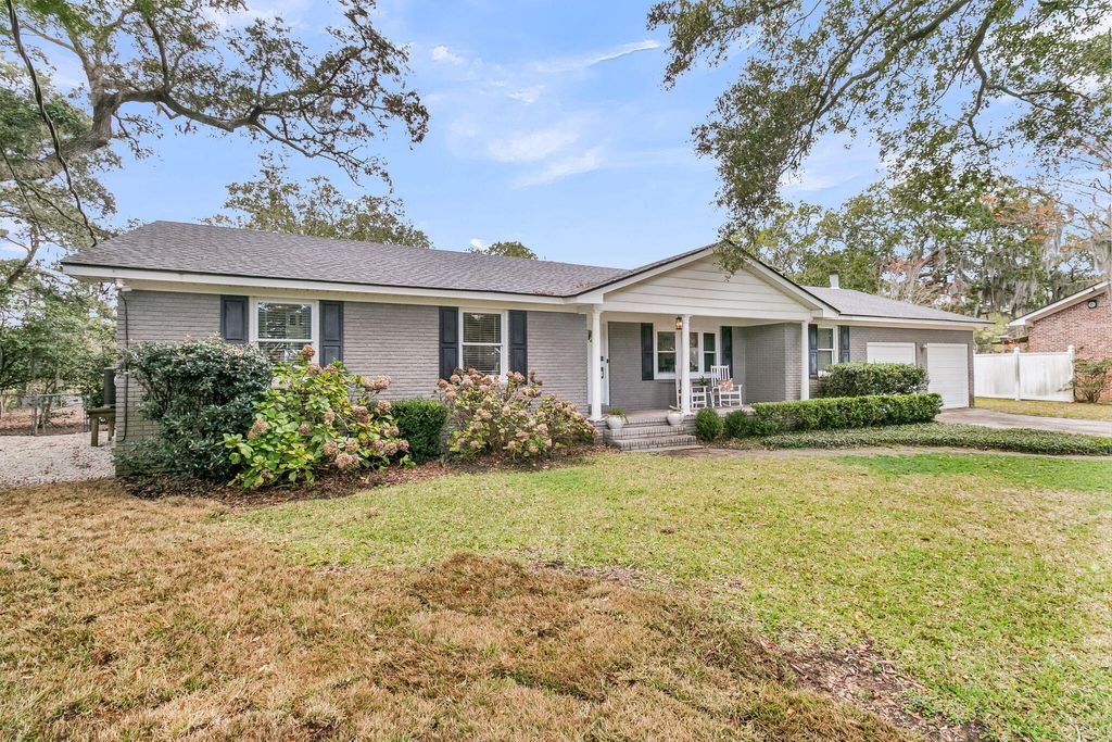 Photo of 922 Preston Road, Charleston, SC 29412 (MLS # 25031176)