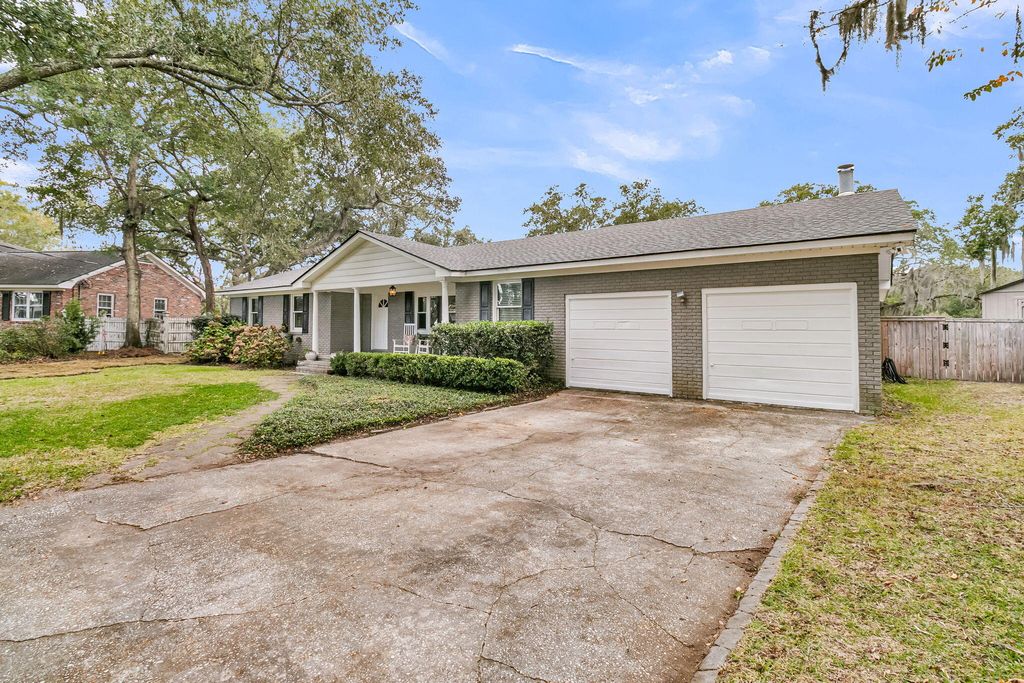 Photo of 922 Preston Road, Charleston, SC 29412 (MLS # 25031176)