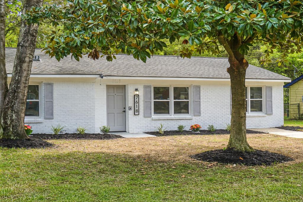 Photo of 7618 Vanderbrook Place, North Charleston, SC 29420 (MLS # 26009370)