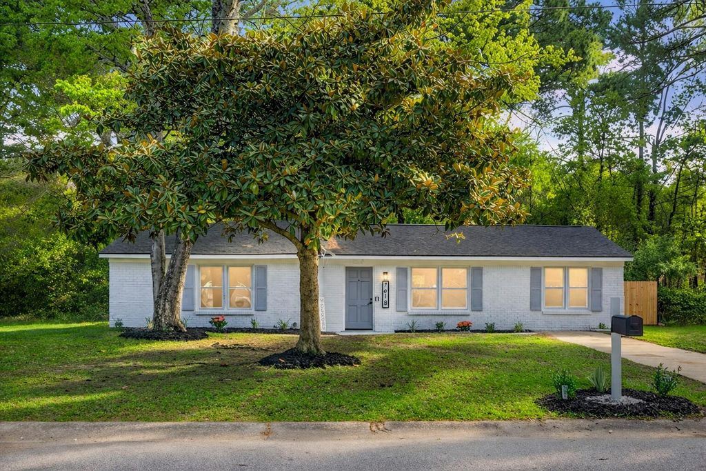 Photo of 7618 Vanderbrook Place, North Charleston, SC 29420 (MLS # 26009370)