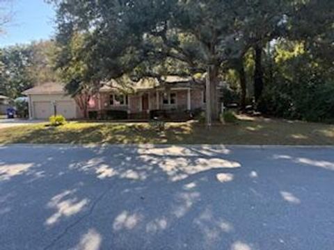 Photo of 1313 Old Colony Road, Mount Pleasant, SC 29464 (MLS # 25030789)