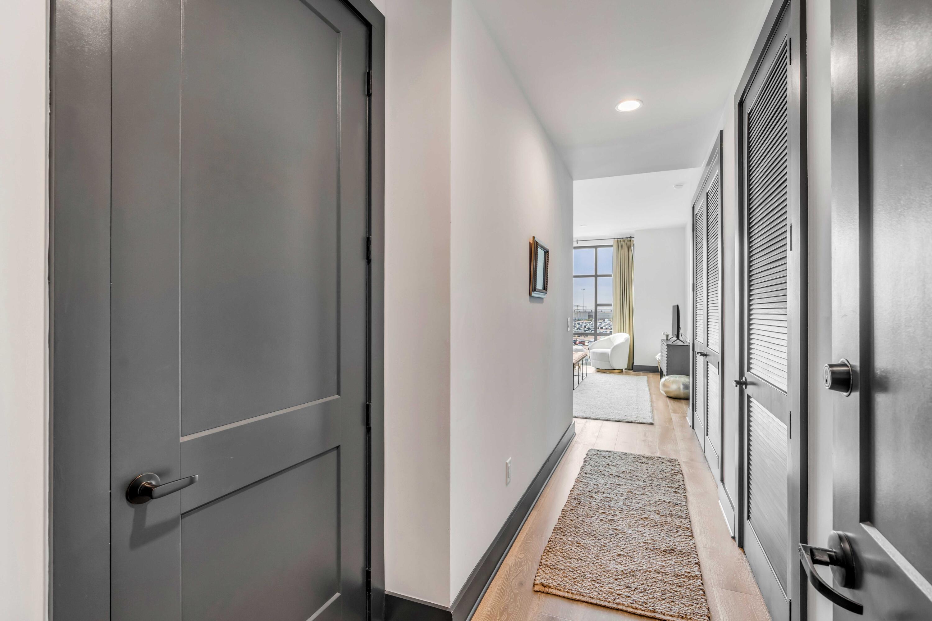 5 Gadsdenboro Street 410