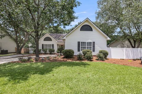 Photo of 12 Fieldfare Way, Charleston, SC 29414 (MLS # 25019921)
