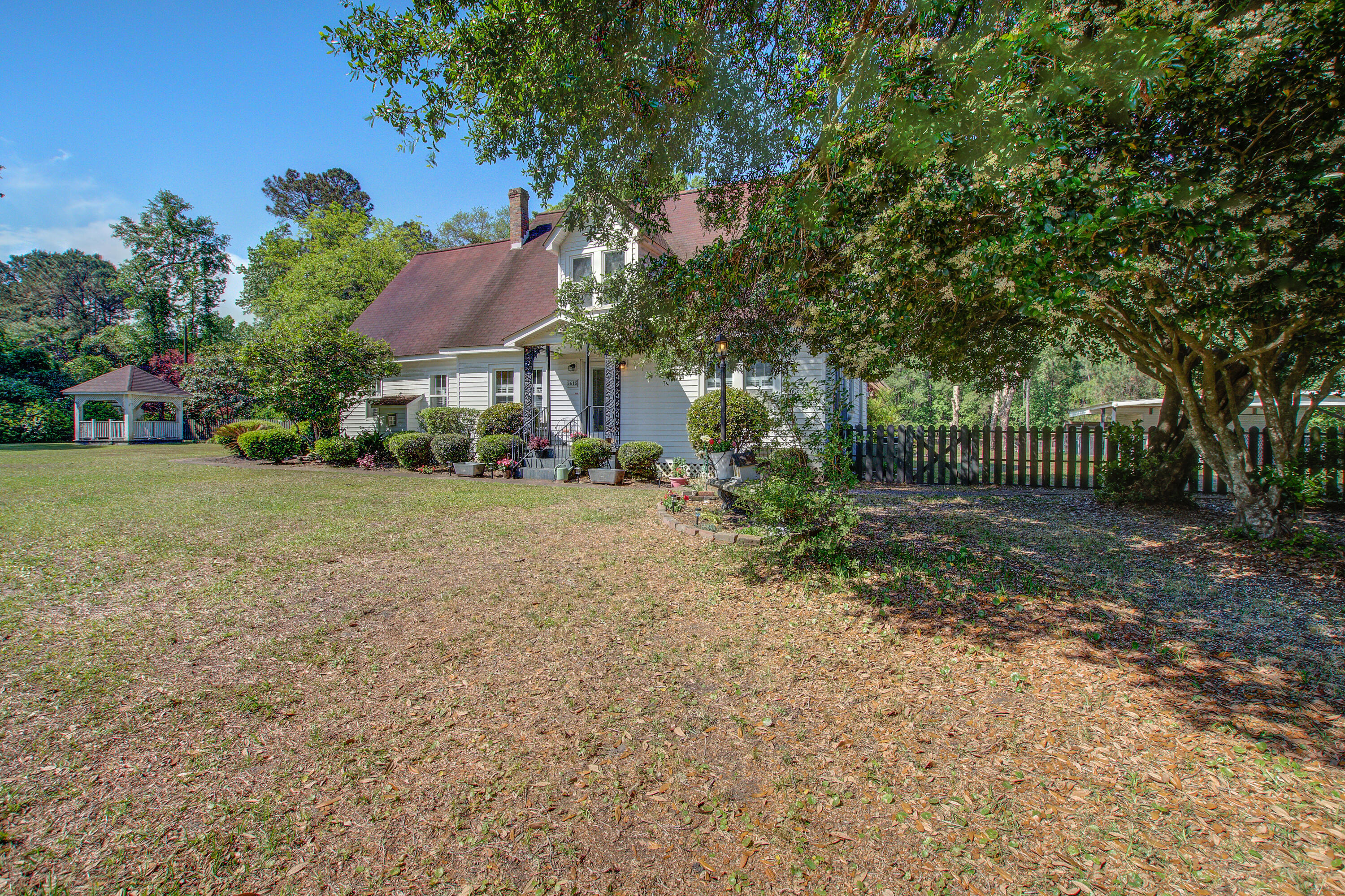 5615 Highway 165