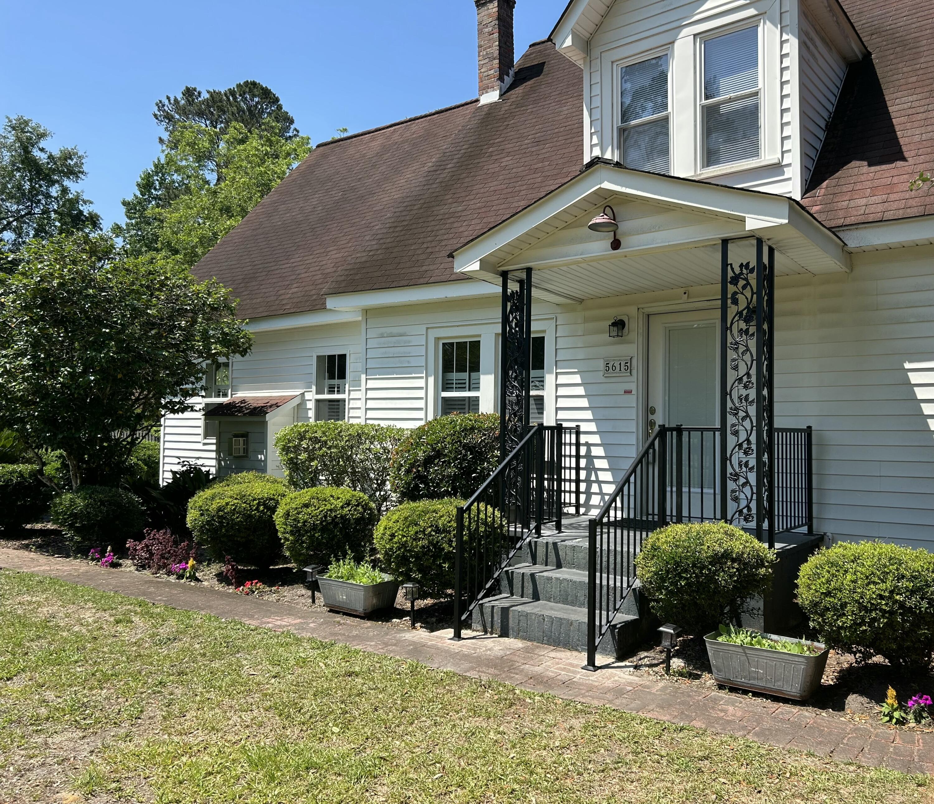 5615 Highway 165