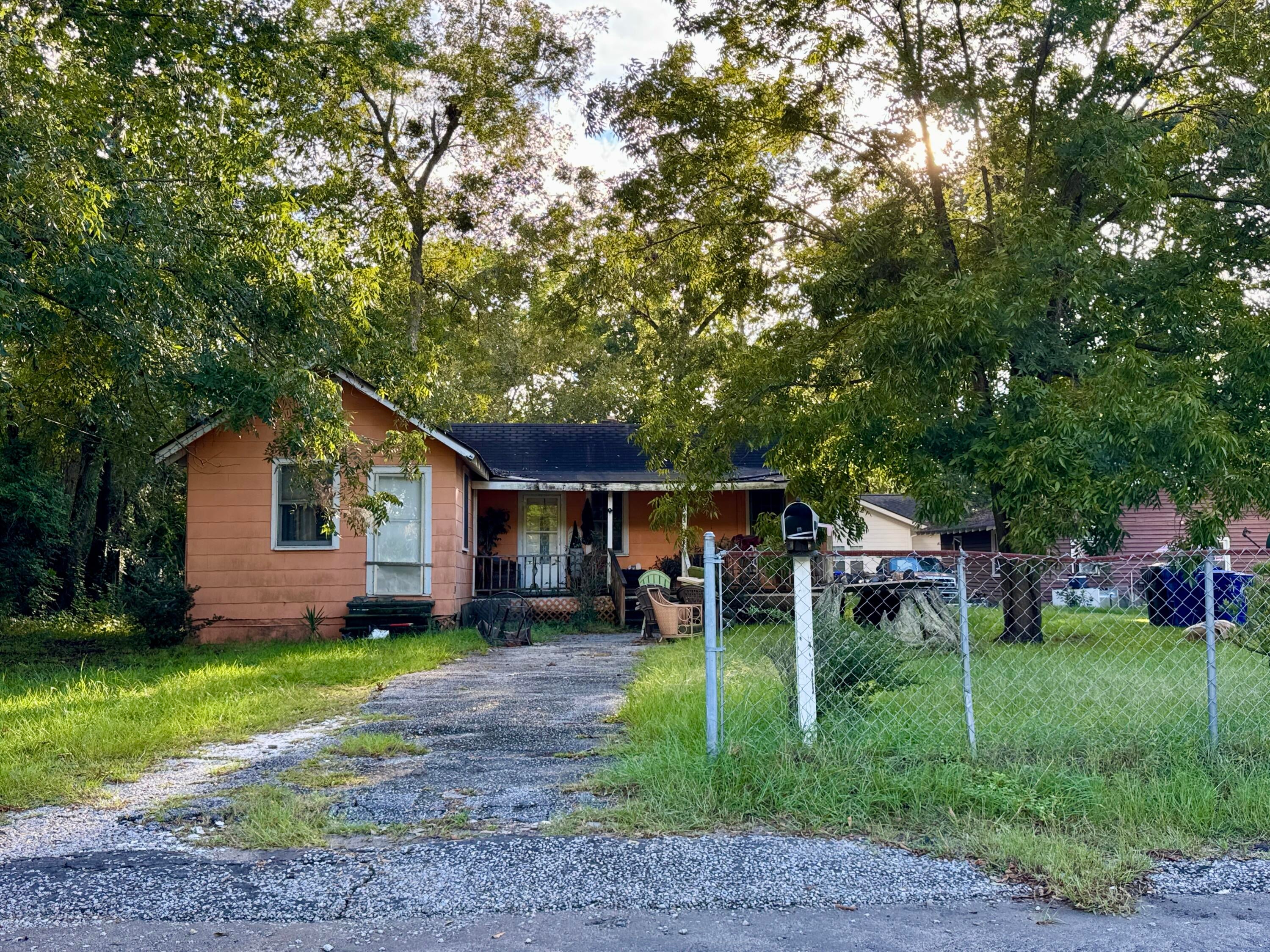 5063 Railroad Avenue